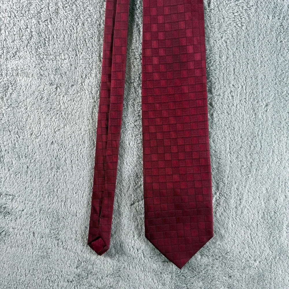 Kissa New York‎ Mens Tie Burgundy Red Checkered Woven Jacquard Polyester Formal